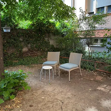 Apartment Point