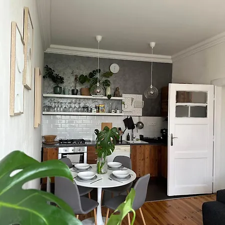 Apartment Point *