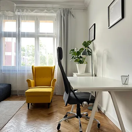 Apartment Point