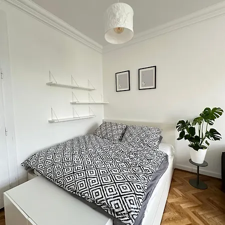 Apartment Point *