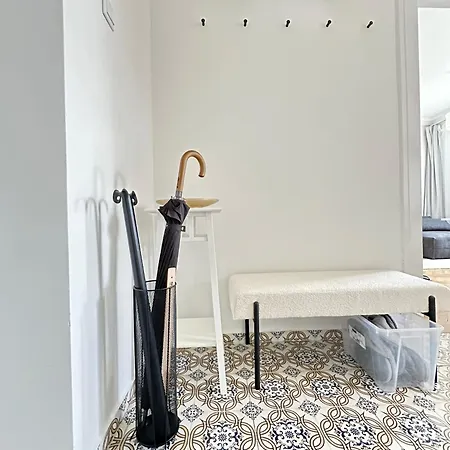 Apartment Point *