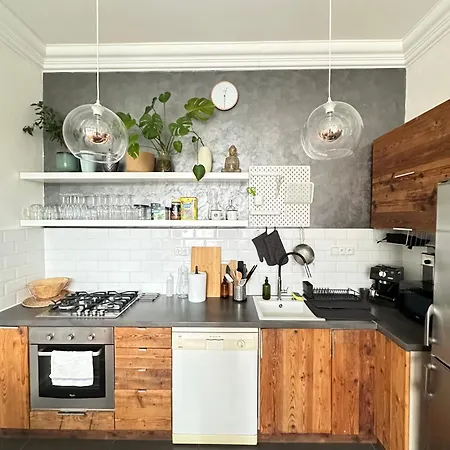 Apartment Point