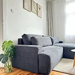 Апартаменти Point